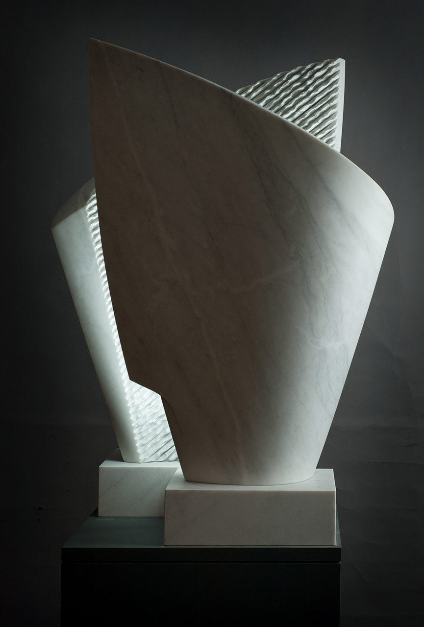 Murmure – Skulptur aus Marmor von Joaquim Evers