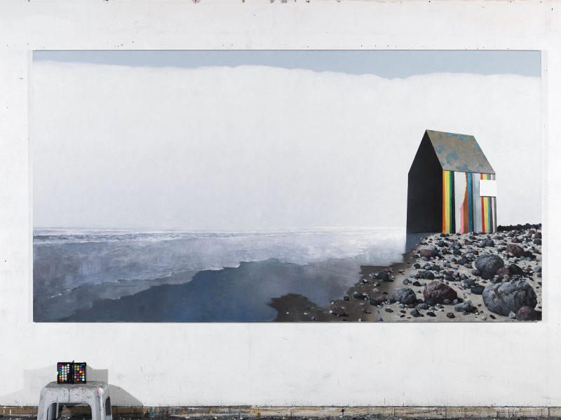 Gerhard Rießbeck, Haus am Strand, 2017, Öl auf Leinwand, 160 × 300 cm